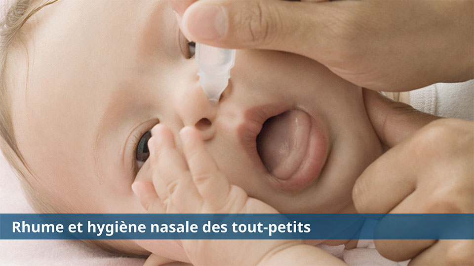 Nettoyer le nez d'un nouveau-né